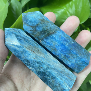 Punta di Cristallo Naturale di Alta Qualità per la Guarigione, <span class=keywords><strong>Obelisco</strong></span> in Apatite Blu a Prezzo Conveniente - Product Image 1