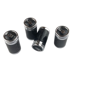 Ensemble de 4 bouchons de valve en fibre de carbone, bouchons de valve universels pour roues de voiture avec logo, en aluminium - Product Image 2