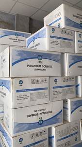 <span class=keywords><strong>E202</strong></span> E200 Sorbate de potassium Additifs alimentaires Conservateurs Benzoate de sodium <span class=keywords><strong>E211</strong></span> Granulaire Boissons aux jus de fruits - Product Image 2