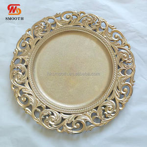 SMOOTH Plato de Presentación Redondo de Plástico con Diseño Floral en Forma de Rosa Dorado Metálico de 13 Pulgadas al por Mayor - Product Image 3