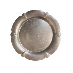 Assiette de Présentation Métallique à Motif Coquillage, Taille Personnalisée, Vaisselle Écologique pour Cadeaux, Prix Abordable - Product Image 1