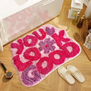 You Look Good Pink Alfombra suave y esponjosa Ducha Alfombra de baño - Product Image 6