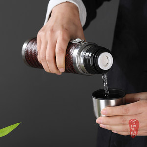 Bamboo Woven Thermos Flask 1000ml Lightweight Portable Travel Hot Water Bottle With Tea Strainer Direct Drinking Cap - Product Image 4