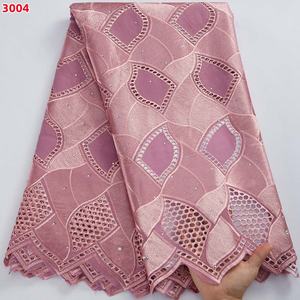 3004 Rosa 100% algodón nuevo diseño de <span class=keywords><strong>alta</strong></span> calidad bordado suave Material de <span class=keywords><strong>costura</strong></span> tela de encaje seco africano con piedras para tela - Product Image 3