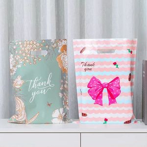 Professional Manufacturer's Custom Logo 100pcs PE Plastic Shop Bags Thicken Reusable Beauty Products Promotions
