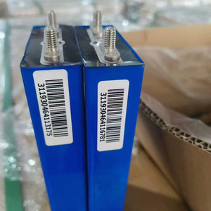 Cellule prismatique LiFePO4 HIGHSTAR <span class=keywords><strong>3</strong></span>.2V 100Ah 50Ah Grade A, 3000+ cycles, pour batteries solaires, ESS, UPS, véhicules électriques et chariots de <span class=keywords><strong>golf</strong></span> - Product Image 5