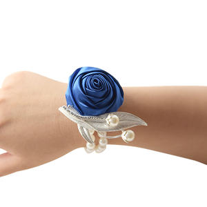 Homme Mariage Boutonnière Soie Roses Poignet Corsage Bracelet Demoiselle D'honneur Fleurs Témoin Boutonnière Costume Accessoires - Product Image 3