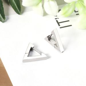 Pendientes de Aro Triangulares Simples para Mujer, Chapados en Oro de 18k, Acero Inoxidable, Venta al Por Mayor - Product Image 3