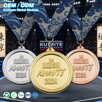 Médaille personnalisée en métal pour le karaté et le kumite, récompense de championnat d'arts martiaux, or, argent, bronze, relief 3D avec ruban imprimé, souvenir de judo