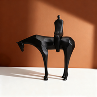 Figurines d'animaux écologiques et créatives, personnage de cheval assis, ornements simples, artisanat en résine de bureau, accessoires de décoration intérieure
