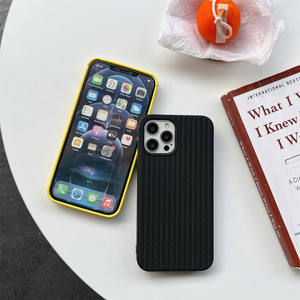 Coque de Téléphone Souple en TPU <span class=keywords><strong>Noir</strong></span> et Blanc à Motif Tricoté Personnalisé avec LOGO pour iPhone 14 13 12 11 Pro Max - Product Image 6