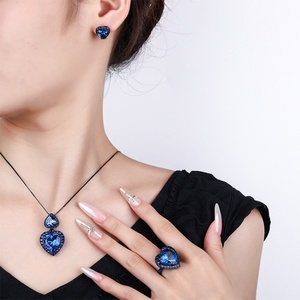 Fashion Eco-friendly Copper 15*15MM Cubic Zirconia Heart Shaped Black Gold Plated Jewelry <b>Set</b> for Women - Product Image 6