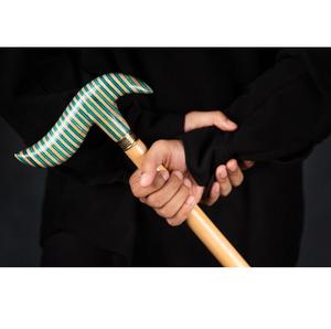 Bastón de madera artesanal de primera calidad con adornos de resina para mayor comodidad y estilo - Product Image 6