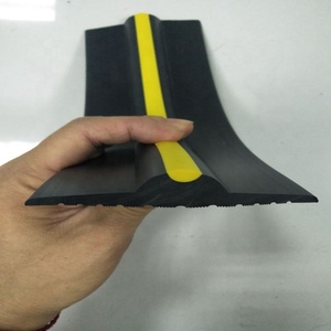Burlete extruido para puerta de <span class=keywords><strong>garaje</strong></span>, umbral de suelo de puerta de <span class=keywords><strong>garaje</strong></span>, tira de sellado de PVC - Product Image 4