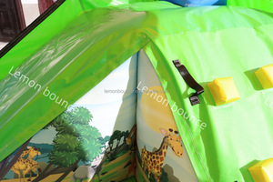 Castello Gonfiabile Commerciale a Tema Giungla con Scivolo Asciutto per Bambini - Combo Giungla da Esterno - Product Image 4