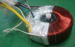 Transformateur toroïdal à anneau 5000VA entrée 12V 50Hz sortie 230V; 2000VA entrée 24V 50Hz sortie 230V pour convertisseur solaire - Product Image 4