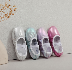 <span class=keywords><strong>BALLET</strong></span> SHOE Kid Beautiful Shoes Dance Children <span class=keywords><strong>Zapatillas</strong></span> <span class=keywords><strong>de</strong></span> <span class=keywords><strong>ballet</strong></span> brillantes Cordones libres Suela blanda <span class=keywords><strong>Ballet</strong></span> plegable Flats para bodas - Product Image 1