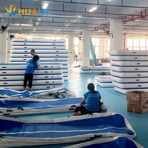 Usine personnalisée <span class=keywords><strong>4m</strong></span> PVC gonflable piste d'<span class=keywords><strong>air</strong></span> tapis de gymnastique étanche sol Tumbling <span class=keywords><strong>Air</strong></span> tapis 400*100*10cm pour une utilisation en salle de sport pour - Product Image 1