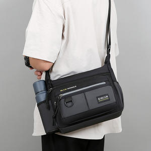 Sac messager pour homme Melylek, grande capacité, sac bandoulière en tissu Oxford avec poche pour bouteille d'eau, durable, usage quotidien - Product Image 4