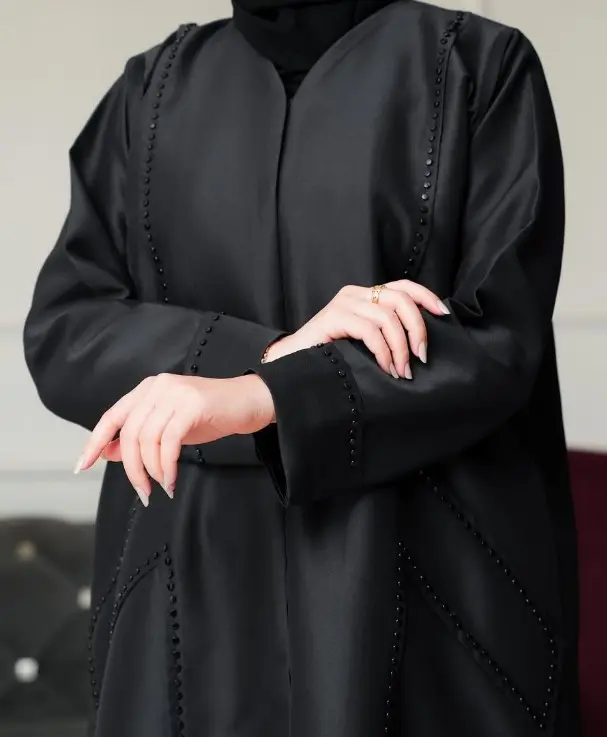 Zwarte Gladde Kralen Lange Abaya Hot Selling Midden-Oostelijke Moslimrok Meisjes Rok Polyester Oem Service Dubai Abaya