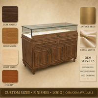 Vitrine de présentation de bijoux en bois sur mesure avec comptoir en verre, finition stratifiée et dos massif pour la vente au détail
