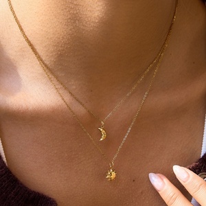 Collar con Colgante de Sol y Luna en Acero Inoxidable Chapado en Oro de 18K, Joyería Vintage de Lujo para Mujer, Hipoalergénico, Cadena Tipo O - Product Image 4