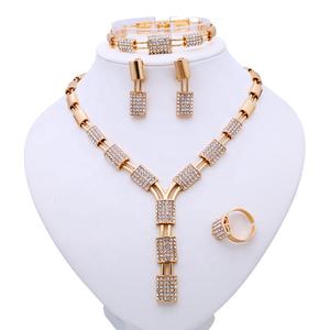 TY0074 ensemble de bijoux pour femmes en alliage au design classique à bas prix ensemble de bijoux en plaqué or 18 carats bel ensemble de bijoux - Product Image 1