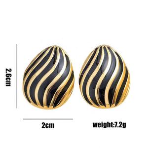 Pendientes de Acero Inoxidable Chapados en Oro con Incrustaciones de Estrellas de Moda de la Serie Océano Manqiu, con Acabado Esmaltado - Product Image 2