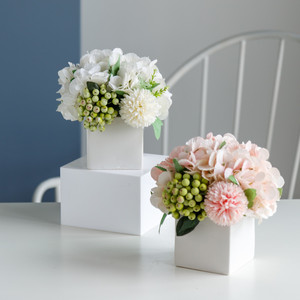 Arreglo de Flores Artificiales de Hortensia Mariposa de West Lake, Flores de Seda para Decoración de Sala de Estar y Mesa de Comedor, Estilo Nórdico - Product Image 1