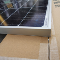 Fournisseur ODM/OEM propose des panneaux solaires hybrides PVT monocristallins en silicium de 580 W personnalisables pour une utilisation domestique