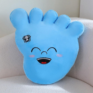 Coussin décoratif en peluche 3D réaliste en forme de Bigfoot multicolore 8651 avec visage souriant pour la décoration intérieure, coussin en peluche Bigfoot à câliner - Product Image 2