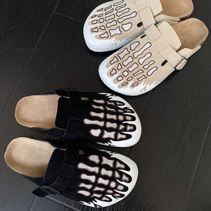 Chaussures plates en daim décontractées personnalisées XINZIRAIN, impression personnalisée, broderie, semelle en liège, mules pour femmes et hommes avec logo - Product Image 1