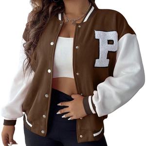 Chaqueta de béisbol Letterman Varsity hecha a medida de la mejor calidad para mujer Botón de brazo de cuero con material de relleno de algodón - Product Image 1