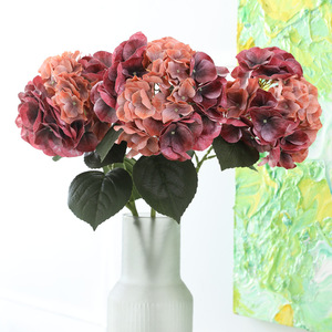 Flores de Hortensia Artificiales de Látex de Alta Calidad, Tacto Real, Pétalos Grandes en Blanco y Verde para Graduaciones - Product Image 5