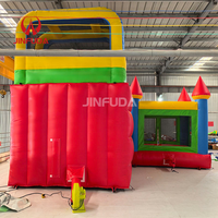 Structure gonflable polyvalente en PVC avec toboggan, équipement de jeu et de décoration pour les espaces commerciaux extérieurs