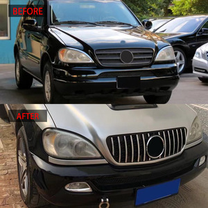 Parrilla Delantera de Repuesto para Mercedes-Benz, Modelo ML W163 GT 1998-2004, ABS Negro con Rayas Verticales Plateadas - Product Image 2