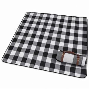 Couverture de pique-nique extra large imperméable, tapis de plage à carreaux pour l'extérieur, pliable avec sangle en cuir pour le camping, fabricant sur mesure - Product Image 1