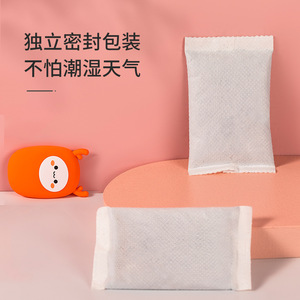 Chauffe-mains en silicone auto-chauffant compact et portable, style dessin animé pour enfants, ensemble de recharges - Product Image 4