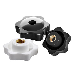 Tuerca de flor de ciruelo con cabeza de goma M4, núcleo de cobre, para apriete manual en montaje de muebles - Product Image 1