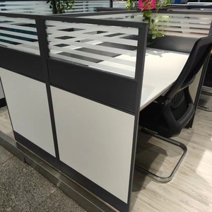 Jiuyi, muebles de oficina de gama alta con particiones, escritorio de oficina triple doble individual, se puede personalizar, combinación de escritorio de oficina grande - Product Image 2