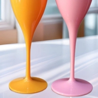 Flûte à champagne réutilisable pour mariage Tasse à pied haut en plastique de production en usine de vente en gros de mariée