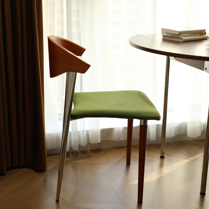 Large c chair light green cushion2
