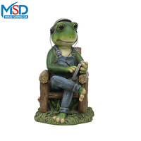 Statue de grenouille en résine sculptée avec écouteurs, figurine fantaisie assise sur une chaise pour la décoration intérieure