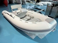 Bateau pneumatique à coque en aluminium UT320 Achilles Hypalon 320 cm avec console