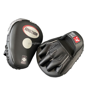 Equipo de entrenamiento <span class=keywords><strong>protector</strong></span> de <span class=keywords><strong>boxeo</strong></span> de fábrica HEBEI ANGTIAN, almohadillas mma muay thai, <span class=keywords><strong>protector</strong></span> de cabeza de <span class=keywords><strong>boxeo</strong></span> - Product Image 3