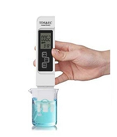 Analyseur de qualité de l'eau compact 3-en-1 pour TDS, EC et température, plage 0-9990ppm pour usage domestique et en laboratoire