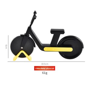 Piccola pecora creativa in acciaio inox Pizza Cutter rullo usa e getta strumento di cottura del Tram - Product Image 4