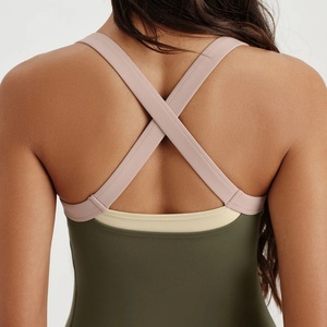 ชุดโยคะฟิตเนสแบบย้อนกลับได้ เป็นมิตรกับสิ่งแวดล้อม พร้อมเสื้อชั้นในออกกำลังกายลายเส้นตัดกันสูง ระบายอากาศ แห้งเร็ว ชุด 2 ชิ้น - Product Image 5