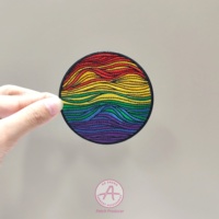 Patch sergé personnalisation patch de broderie support auto-adhésif accessoire de vêtement design coloré et mignon