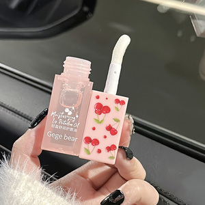 Set per la Cura delle Labbra Gege Bear: Balsamo Labbra Idratante Leggero + Lucidalabbra Vegano Trasparente con Essenza Colorante - Product Image 5